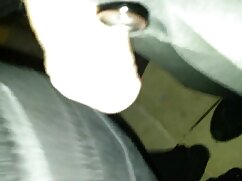 Grande blonde trompée en suçant une bite rapport sexuel xxx dans une voiture
