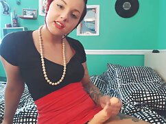 La salope Megan Rain donne porno sexuel toujours aux hommes une chance de l'analyser