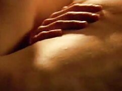 Il y vidéo porno sexuelle a deux copines et beaucoup d'hommes pour les analyser