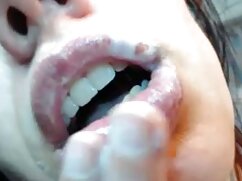 Amateur blonde chevauche une belle bite dans cette session maison prono sexuel