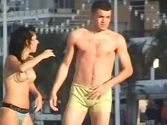 Dame brune aux gros seins aime avoir une grosse bite en pornographie vidéo sexuelle elle