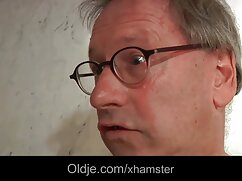 Une blonde aux beaux seins baisée sur le lit après une pipe porno omo sexuel sous la douche