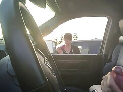 Dame asiatique et son amant blanc sont au milieu de leur rituel du matin porno agression sexuelle