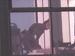Bodacious brune se fait pilonner porno rapport par trois grosses bites