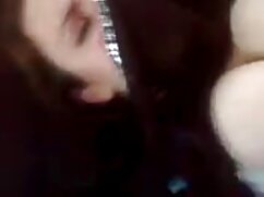 Une superbe rousse xxx porno sexuelle participe à une sodomie grasse avec un meurtrier