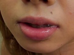 Étudiants baisés par un camarade de classe avec une grosse porno robot sexuel bite dans des positions de cow-girl