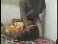Hung guy laboure un couguar avec des cruches rondes esclave sexuelle porno massives