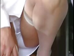 Une MILF blonde robot sexuel porno platine s'excuse auprès de son beau-fils en suceuse
