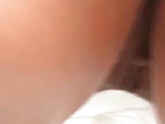 Une massage sexuel video rouquine aux seins incroyables suce une grosse bite