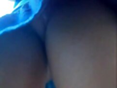 La beauté esclave sexuelle porno tchèque prend le pénis du concasseur athlétique au fond des deux trous