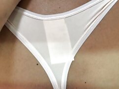 Après le travail, un prono sexuel garçon est entraîné dans le sexe anal avec une jolie petite amie