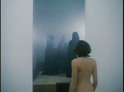 Chesty sexuelle xxx MILF familiarise sa belle-fille avec le monde du plaisir anal