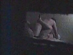 Guy a une premier rapport sexuel porno surprise pour sa petite amie, à savoir un trio avec sa belle-mère