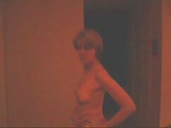 Une ado aux fesses video sexuel porno juteuses vient au studio porno pour lui secouer le cul