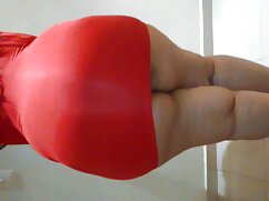 Modèle adolescent élégant chevauchant une bite parfaite poupee sexuelle porn avec plaisir