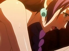 Une teen brune porno poupée sexuel asiatique se soumet à la servitude et à la domination