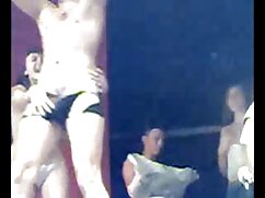Belle MILF avec des lignes de bronzage sexy défoncée par poupee sexuelle porn un collègue bien membré