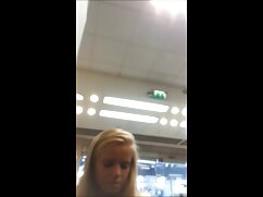 Une lesbienne rousse psycho domine sa demi-soeur aux bi sexuelle porno cheveux courts