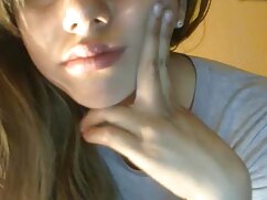 Une fille tatouée profite d'une pénétration liberte sexuelle porn hardcore sur le canapé