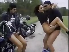 Big Booty White Girl obtient son trou de cul bouche bée après une prono sexuelle pipe