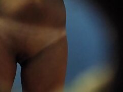Babe porno sexielle a sauté sur le pénis du patron et s'est amusé de manière anale